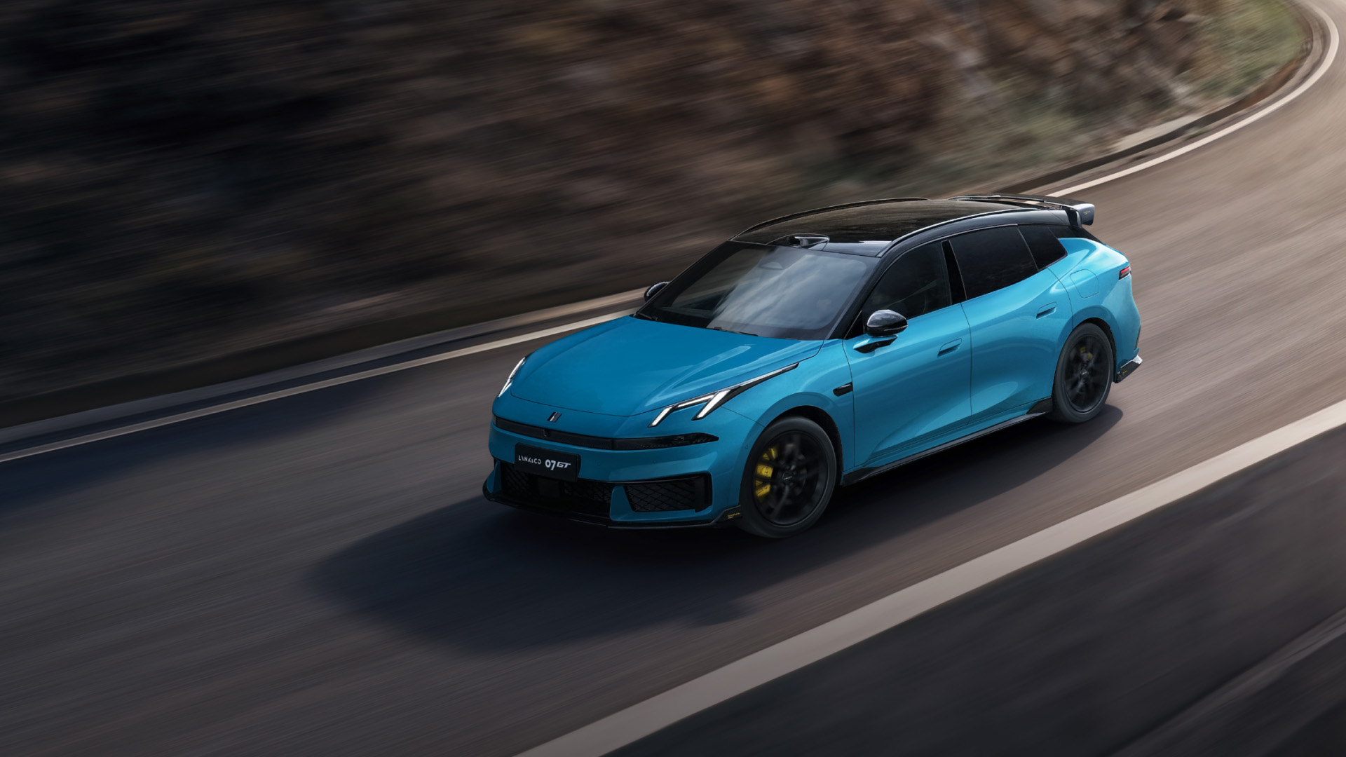 Гибридный автомобиль Lynk&Co 07GT